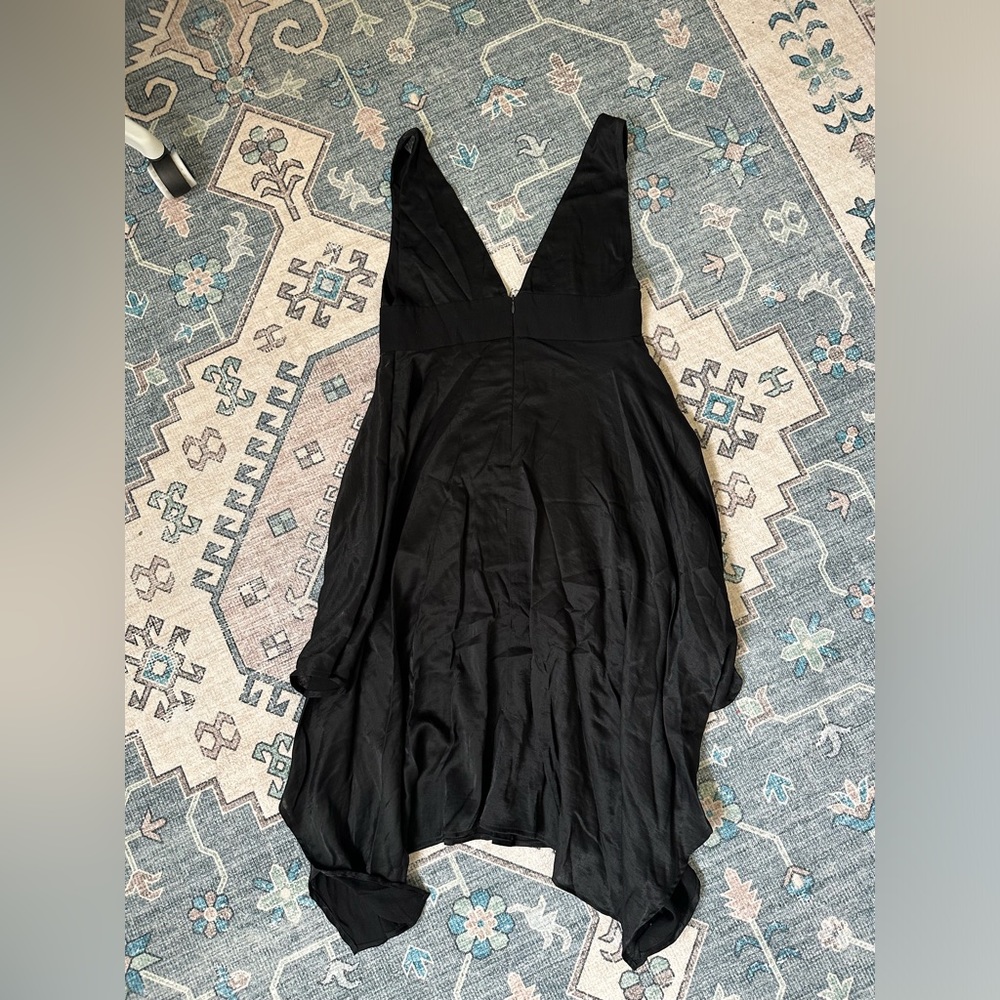 Moulinette Soeurs Whitney Satin V-Neck Asymmetric Black Sleeveless. - Picture 2 of 4